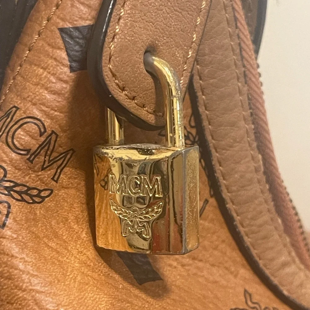 MCM Aren Hobo bag in Visetos Cognac Logo with adjustable Shoulder Bag tarnished - Picture 10 of 10
